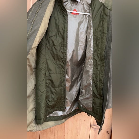 Columbia Women’s Carson Pass Interchange Jacket - Picture 6 of 11